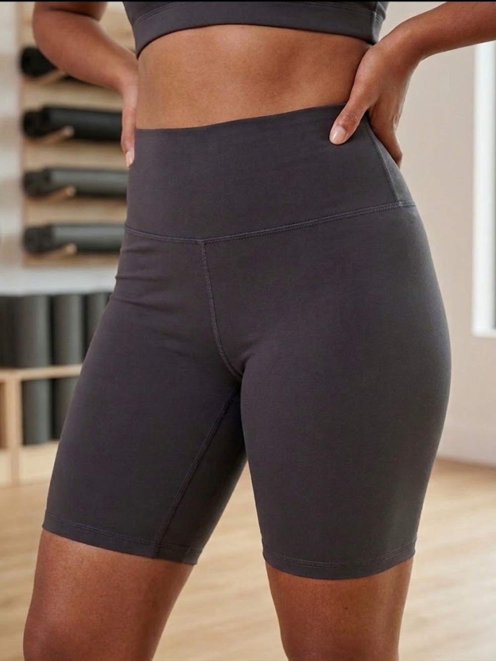 Girlfriend Collective Women High Rise Biker Shorts M Grey Workout Pilates Gym
